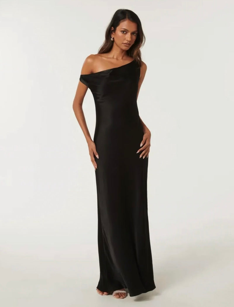 Forever New Black Petite Tipped Shoulder